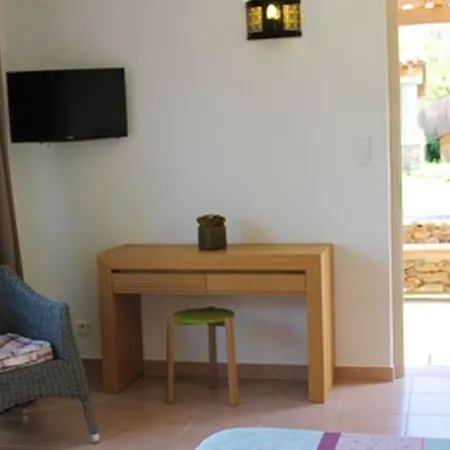 Studio Avec Piscine Partagee Et Terrasse Amenagee A Ocagnano A 4 Km De La Apartamento Sorbo-Ocagnano