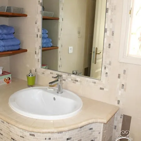 Studio Avec Piscine Partagee Et Terrasse Amenagee A Ocagnano A 4 Km De La * Sorbo-Ocagnano